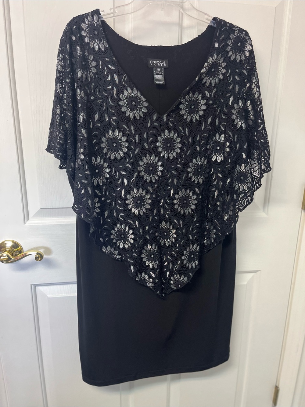 Enfocus Studio Black Floral Lace-Overlay V-Neck Midi Dress
